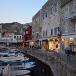 Op weg naar het favoriete restaurantje van Leonard Cohen in Hydra, Greece